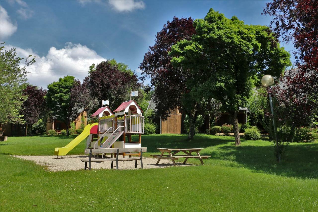 Camping Le Paisserou Najac Exterior photo